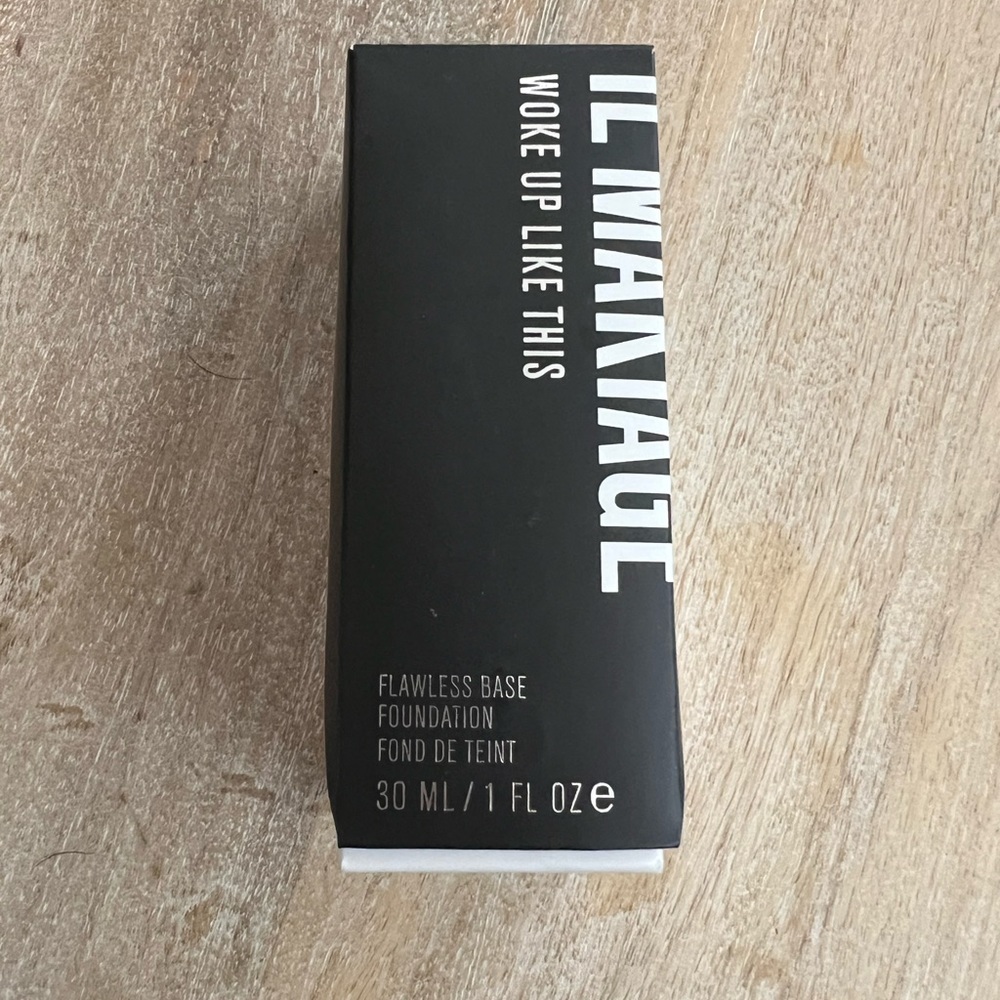 IL Makiage “Woke up like this” Foundation Shade 60